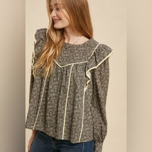 Boho Ruffled Contrast Piping Floral Blouse in Stone Gray